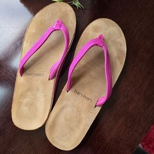 Hari Mari Fields Women’s Tan & Pink Leather Flip Flops - Size 9